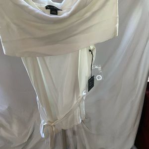 White Tunic Blouse with wide Collar and belt NWT style Medium